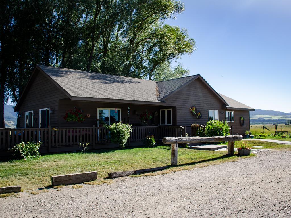 Hansen Guest Ranch Swan Valley Eksteriør bilde